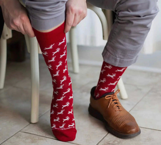 Men's Leaping Deer Socks Red/White One Size